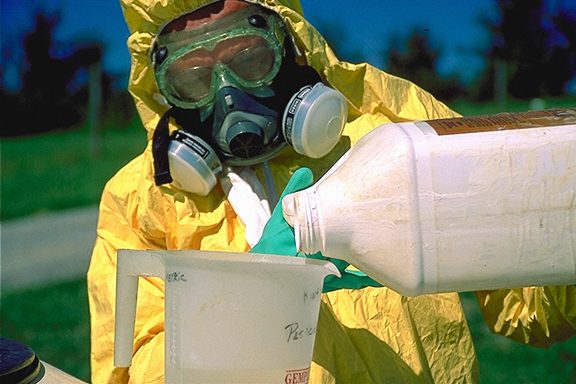 100 000 tonnes de pesticides déversés chaque année